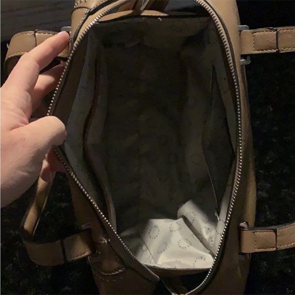 BCBG Generation Saddle Bag (shoulder bag) - Picture 3 of 6